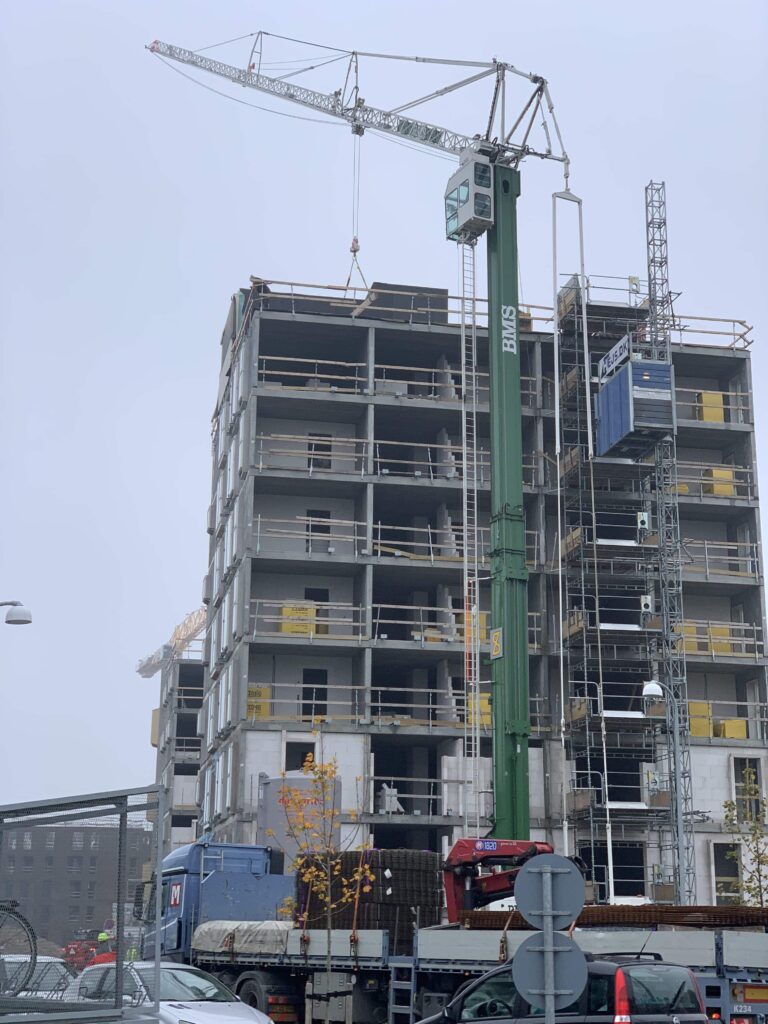 Opbygning af elevator tårne - Risskovbrynet | SL Byg